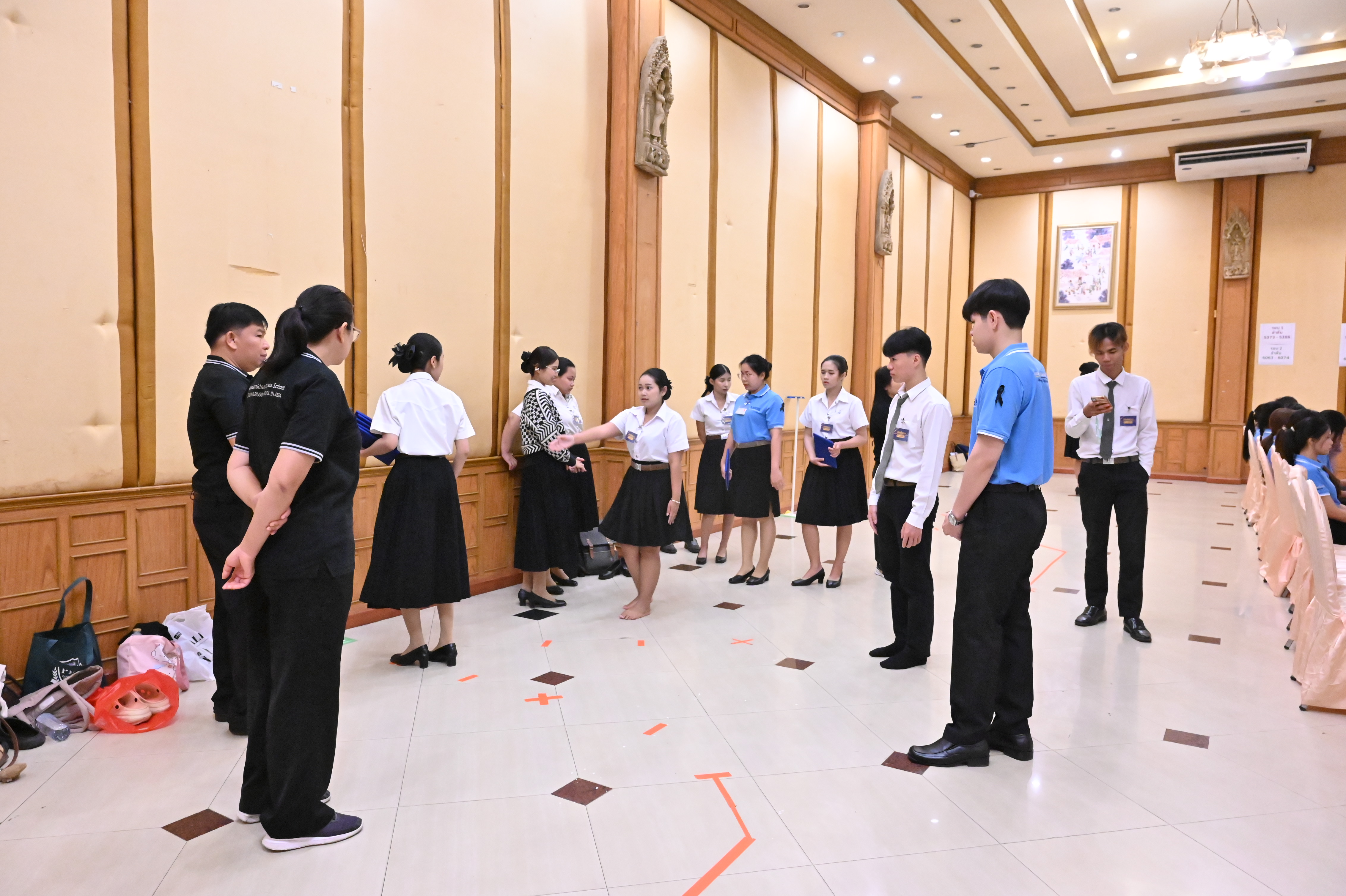 ภาพบรรยากาศการฝึกซ้อมงานรับพระราชทานปริญญาบัตร มหาวิทยาลัยมหาสารคาม ประจำปีการศึกษา 2567(การฝึกซ้อมย่อยระดับคณะวันที่สอง) 