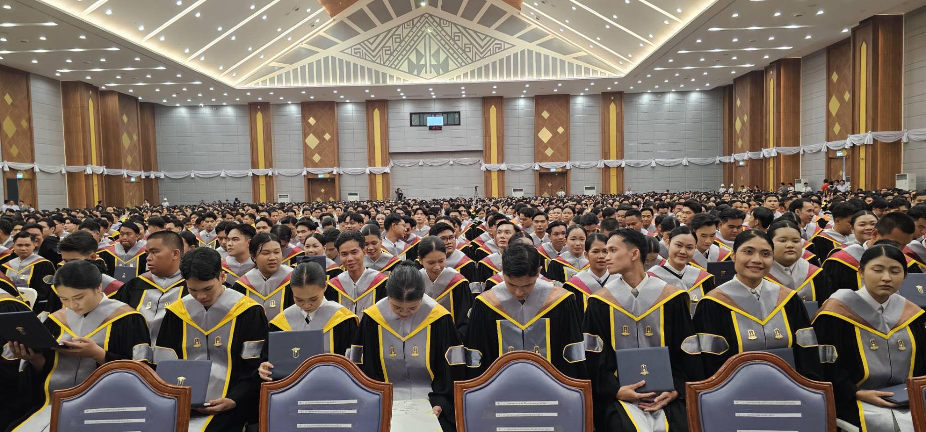 ภาพบรรยากาศพิธีพระราชทานปริญญาบัตร มหาวิทยาลัยมหาสารคาม ประจำปีการศึกษา 2567 (วันแรก)