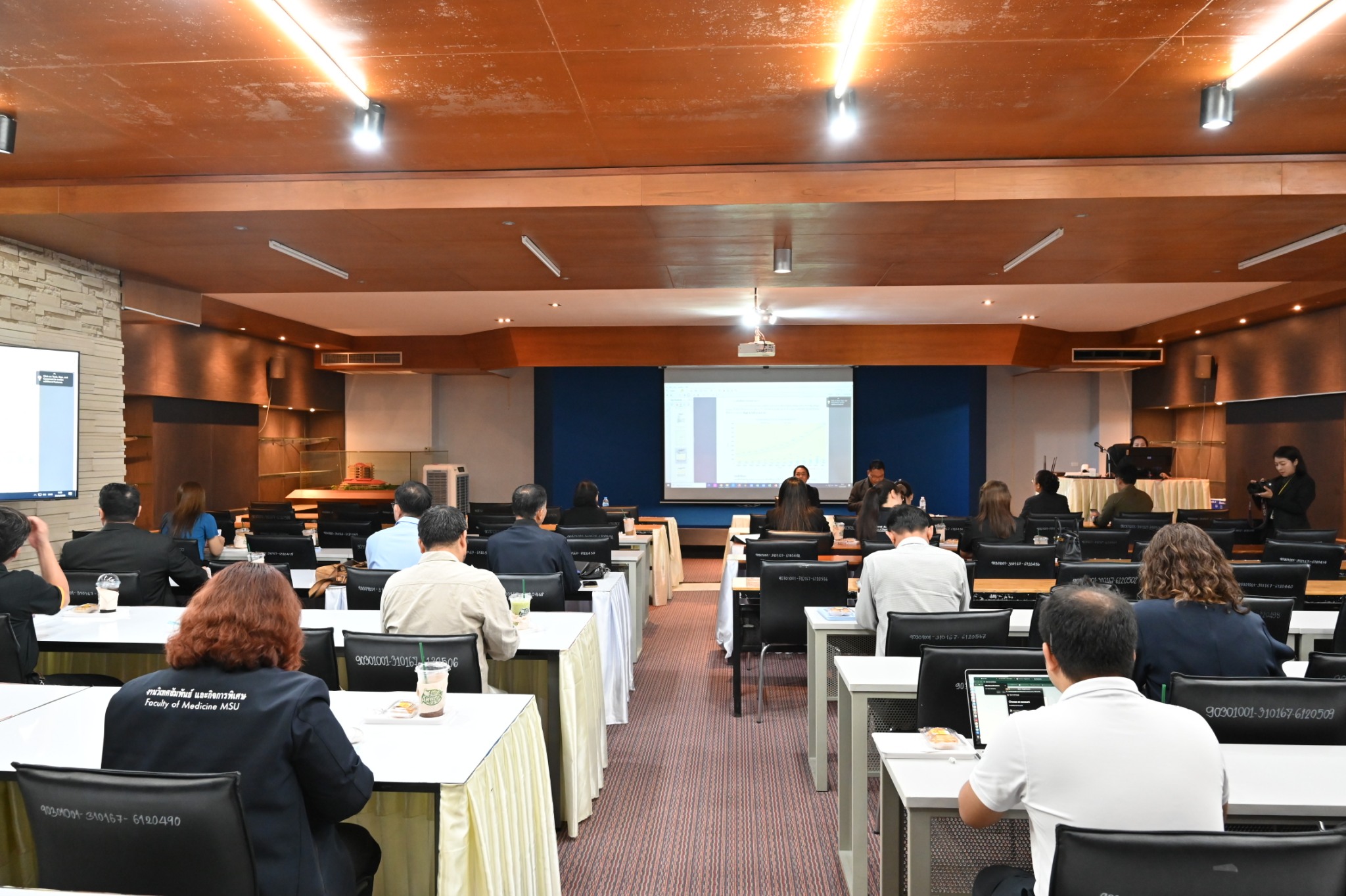 ประชุมคณะกรรมการประสานงานขับเคลื่อนงานวิจัยและบริการวิชาการ และทำนุบำรุงศิลปวัฒนธรรม มหาวิทยาลัยมหาสารคาม ครั้งที่ 3/2569