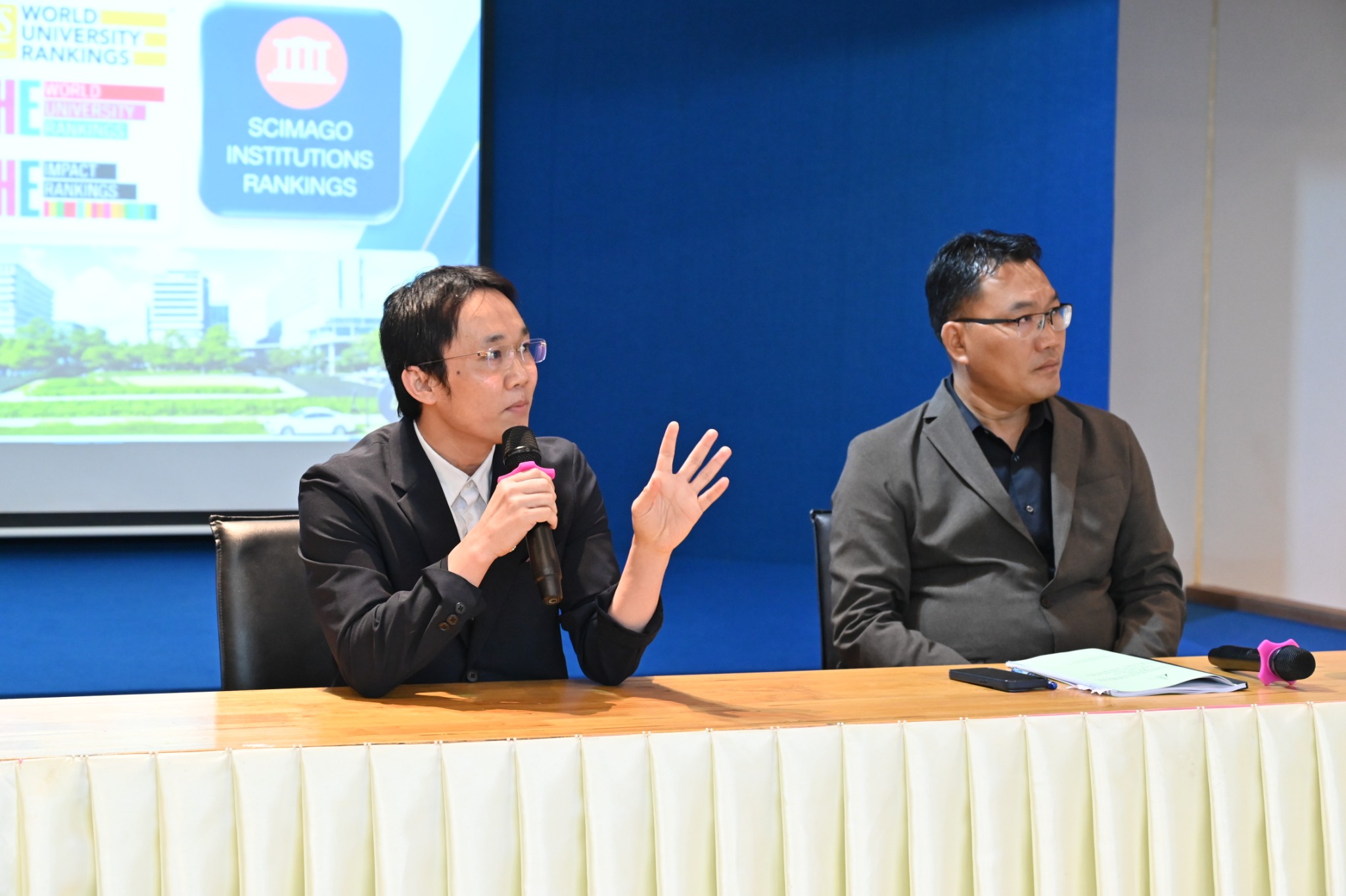 ประชุมคณะกรรมการประสานงานขับเคลื่อนงานวิจัยและบริการวิชาการ และทำนุบำรุงศิลปวัฒนธรรม มหาวิทยาลัยมหาสารคาม ครั้งที่ 3/2569