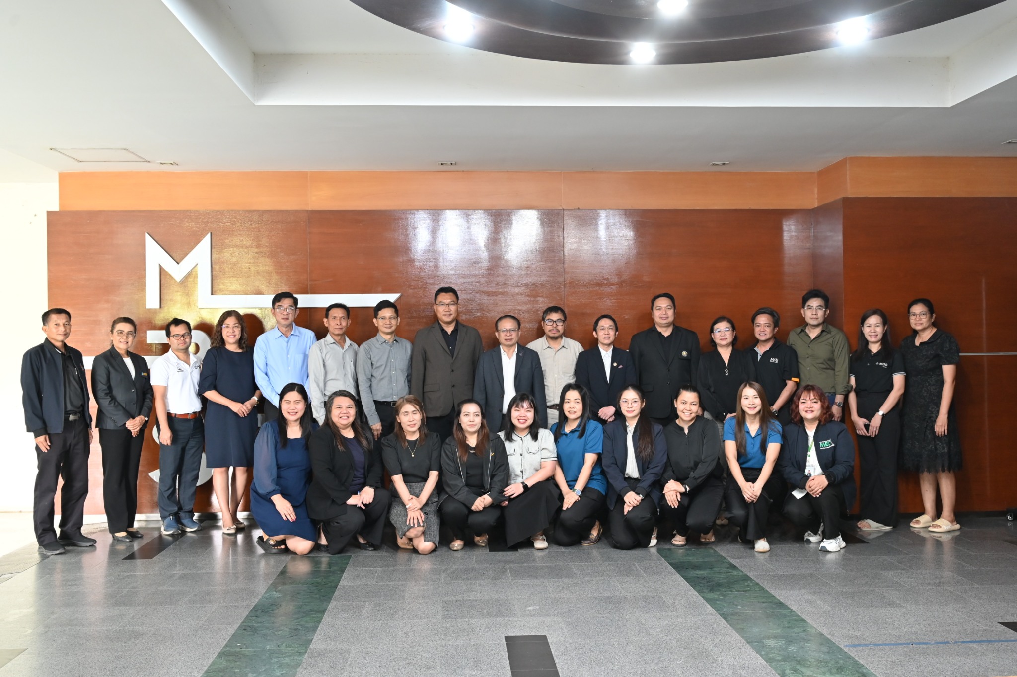 ประชุมคณะกรรมการประสานงานขับเคลื่อนงานวิจัยและบริการวิชาการ และทำนุบำรุงศิลปวัฒนธรรม มหาวิทยาลัยมหาสารคาม ครั้งที่ 3/2569