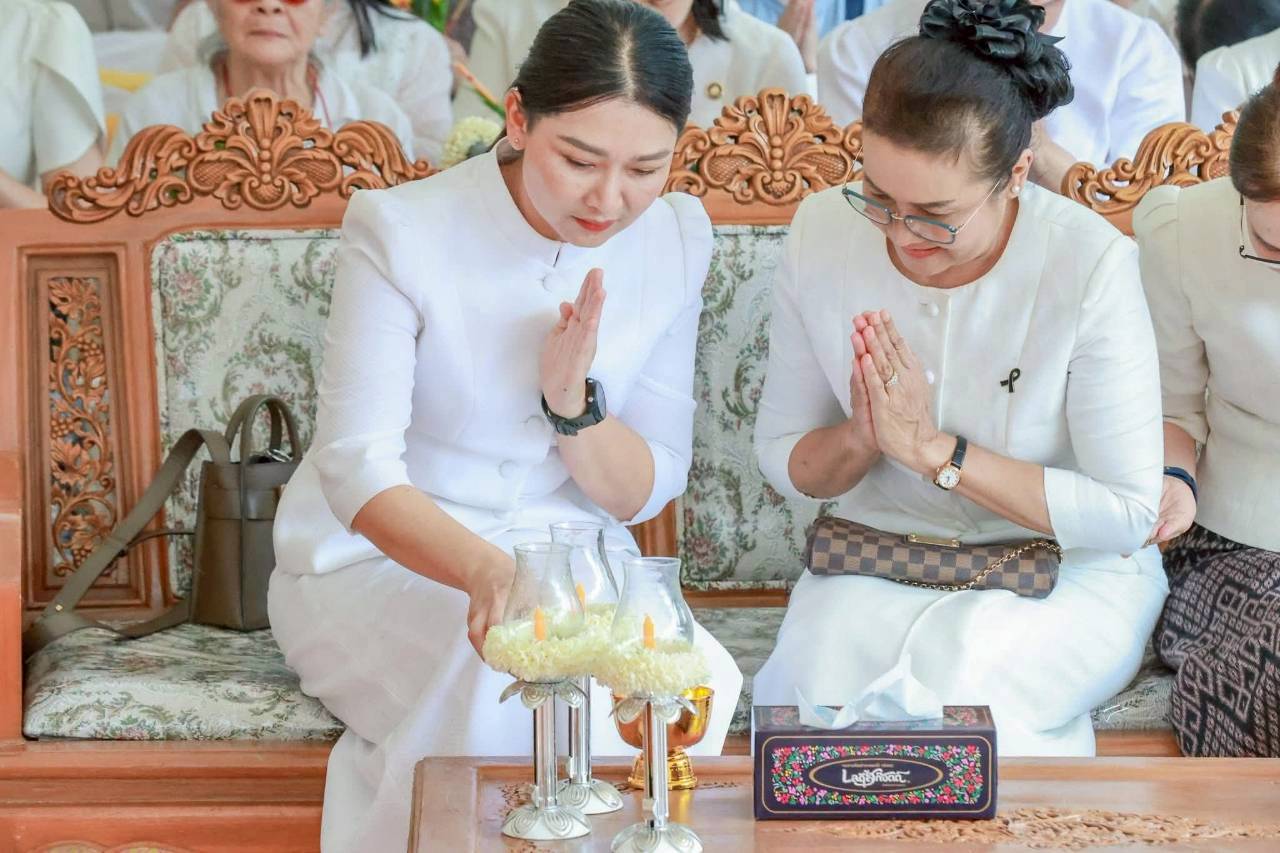 MBS ร่วมถวายผ้าห่มองค์พระธาตุนาดูน และเวียนเทียนเนื่องในวันวิสาขบูชา